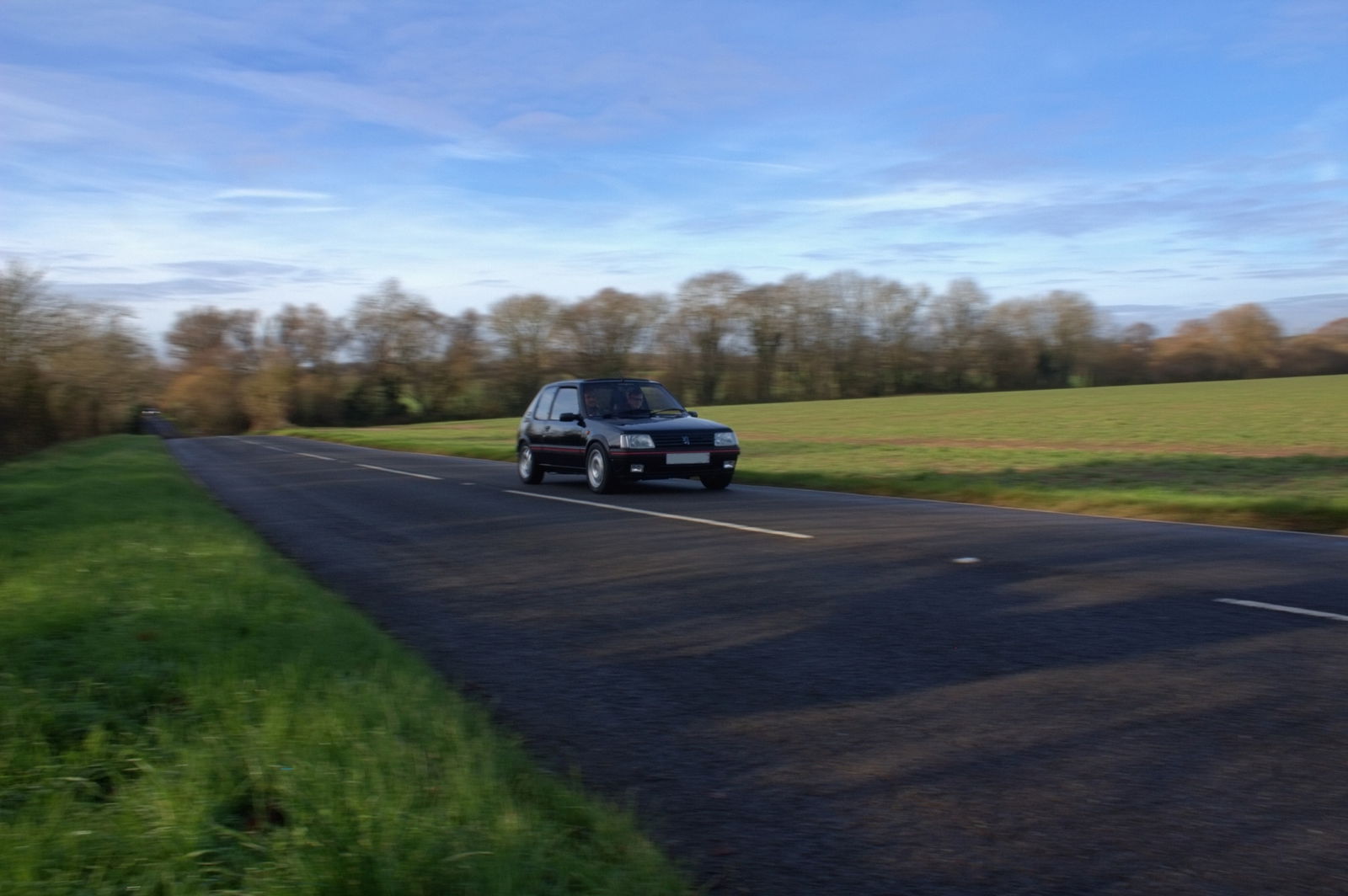 Peugeot 205 GTi Tolman Edition - front, driving